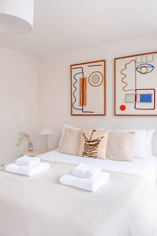 Фото Beautiful Minimalistic 2bd House - Victoria Park