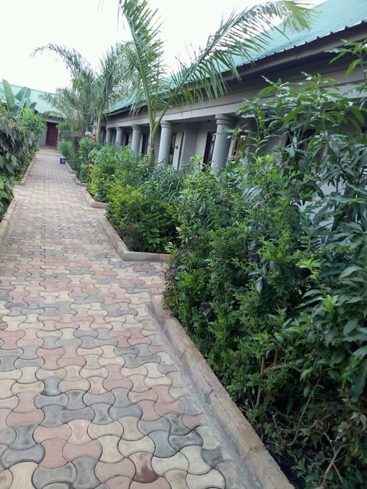 Фото Manjazi Hotels