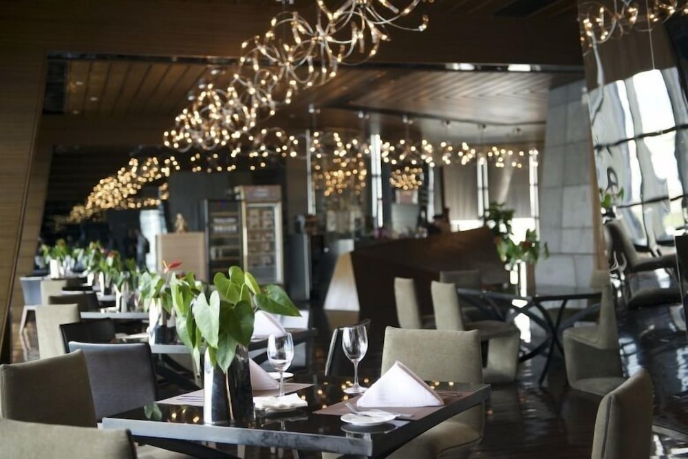 Фото Zhuhai Zobon Art Hotel