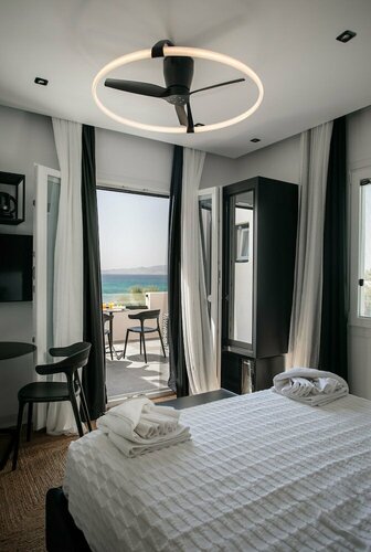 Гостиница Eden Beachfront Residences & Suites
