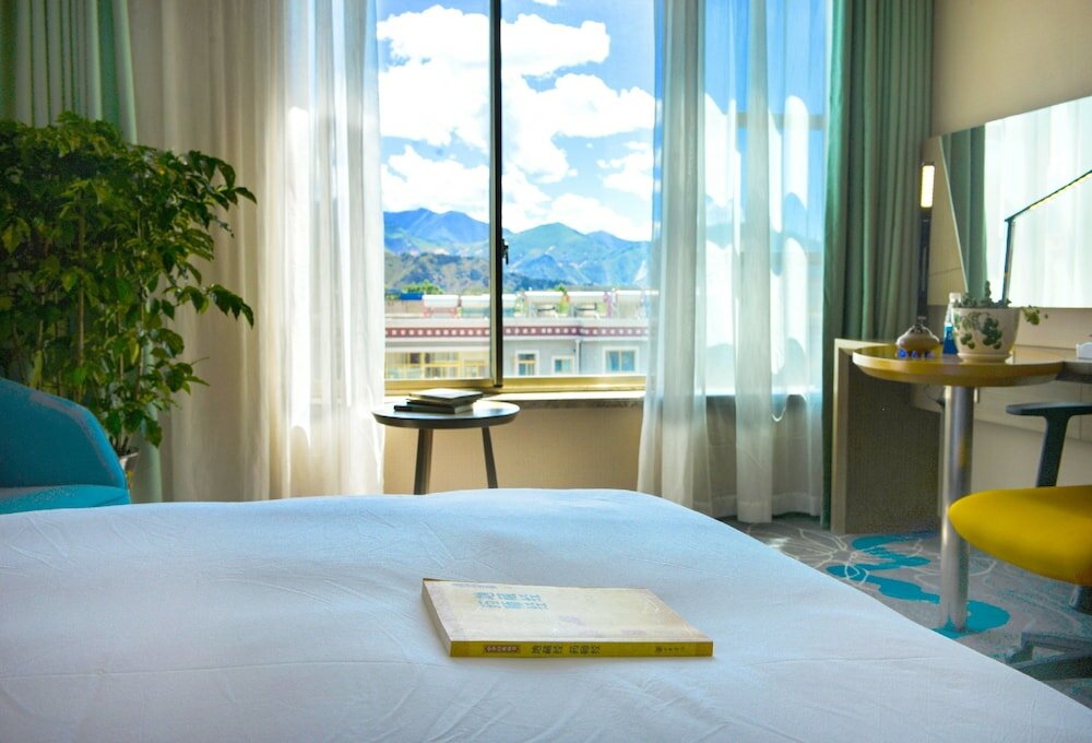 Фото Holiday Inn Express Lhasa Potala Palace, an Ihg Hotel