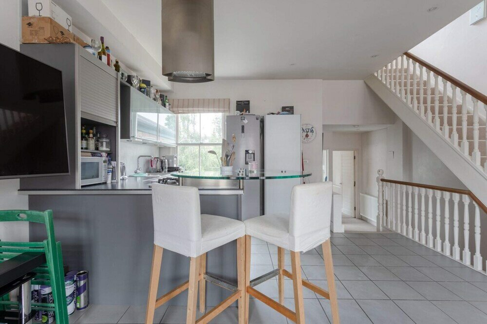 Фото Large Modern Maisonette in Southfields