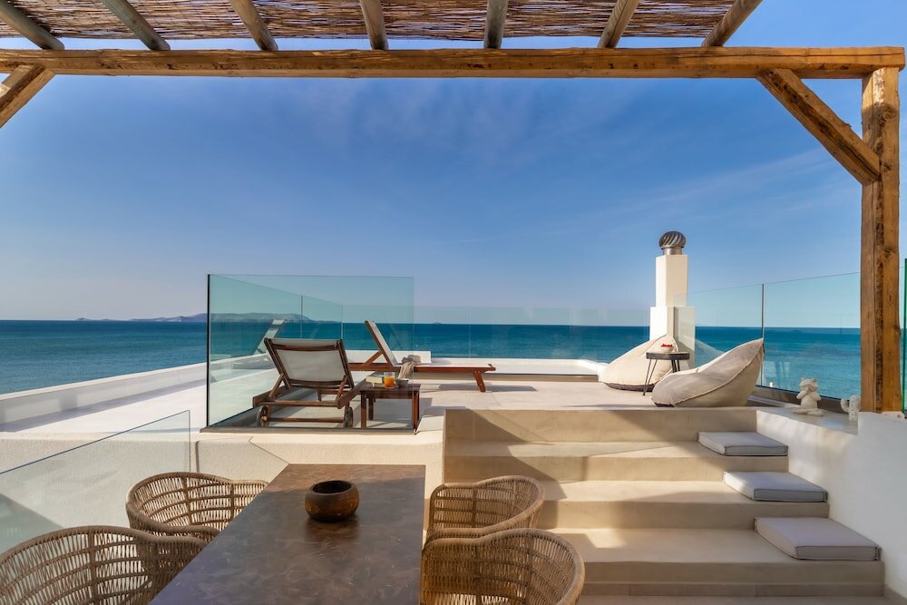 Фото Wave Suite by the Sea