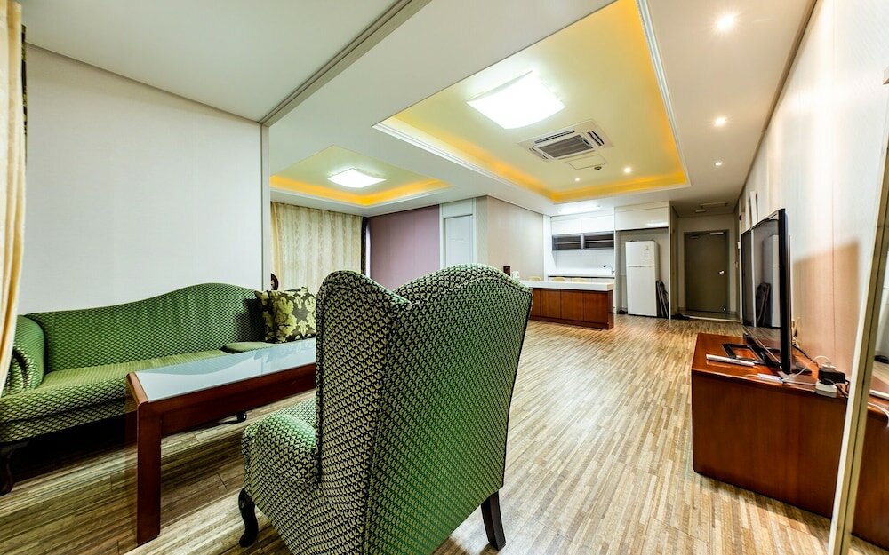 Фото Yeosu Hotel Provence