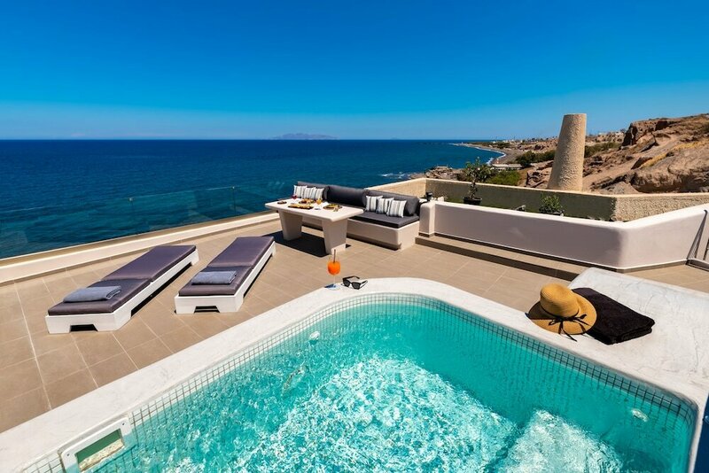 Гостиница Neoma Luxury Suites