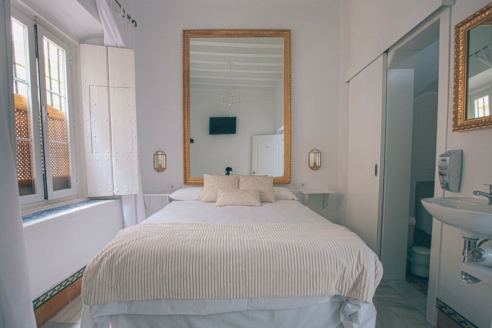 Фото Alcázar de María