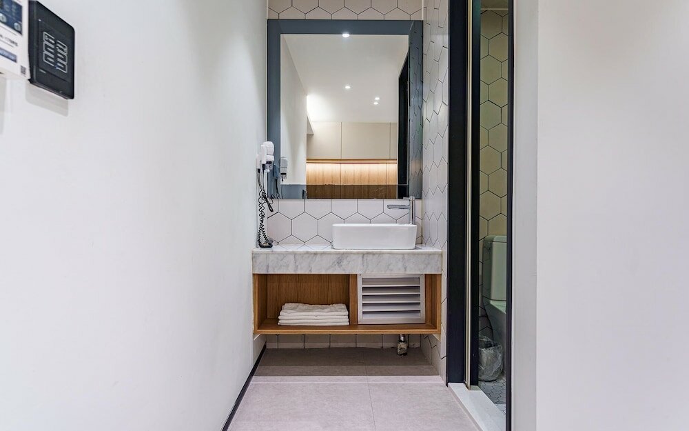 Фото Jongno Hotel Avenue 162