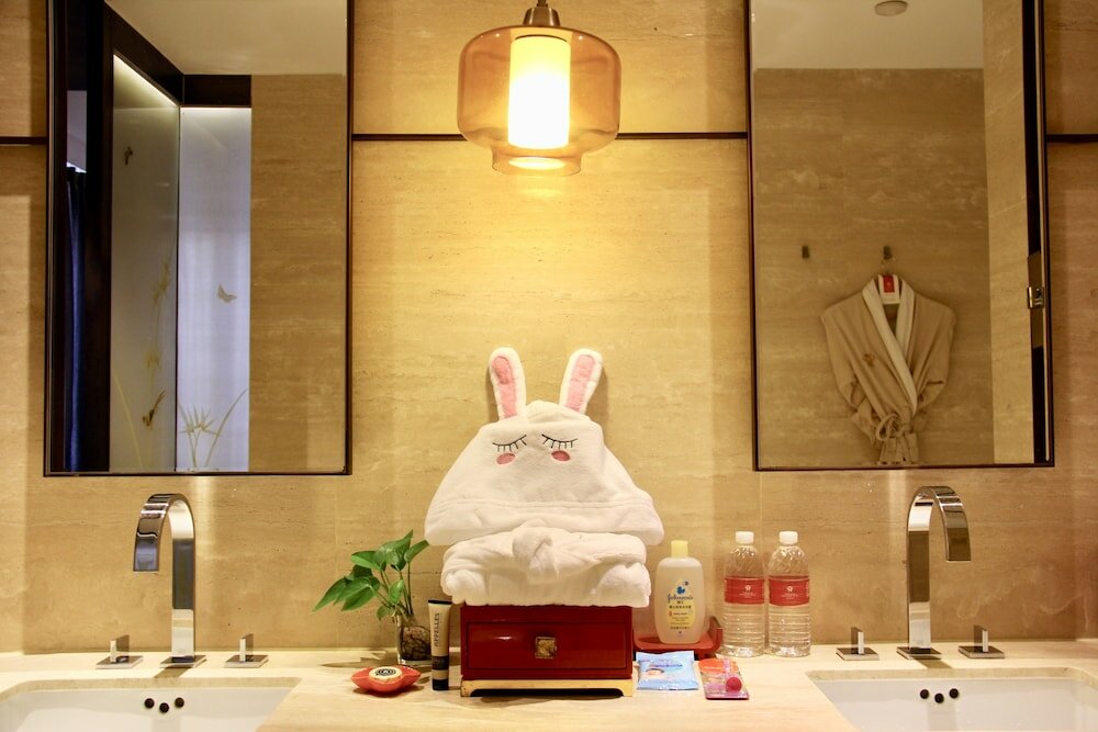 Фото Hualuxe Shanghai Twelve at Hengshan