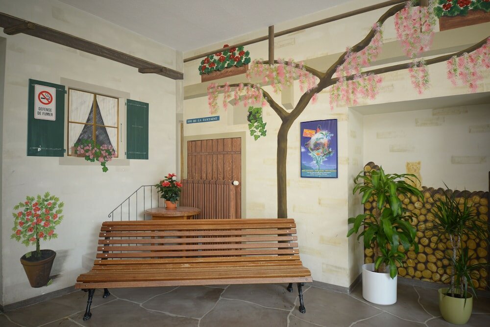 Фото Youth Hostel Montreux