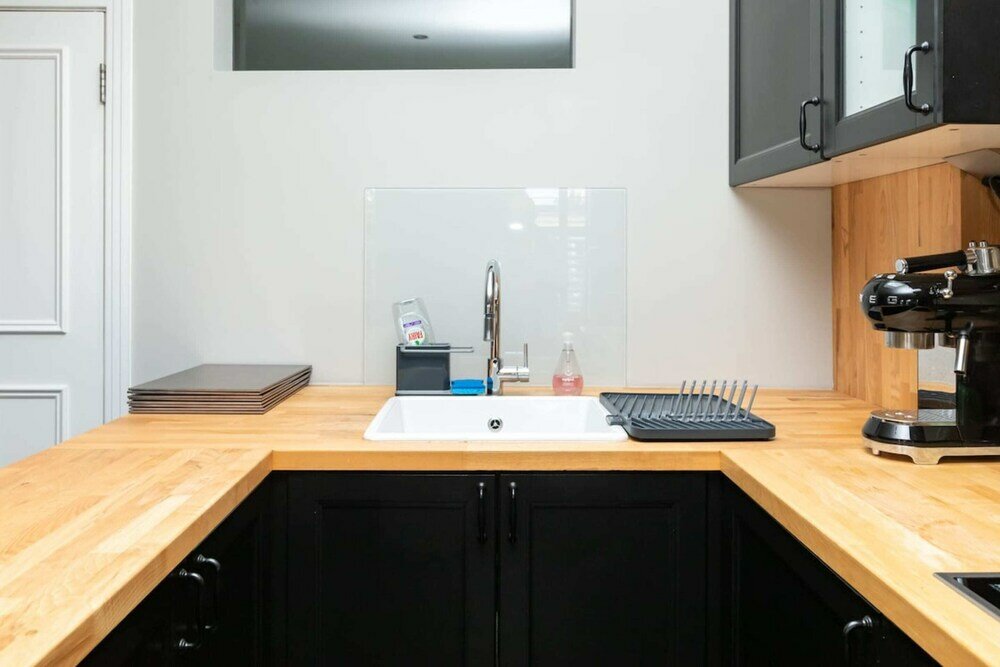 Фото Dazzling Top Floor 1bedroom Flat - Earl's Court!