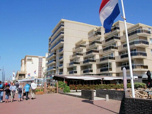 Гостиница Apartment With all Comfort and Luxury on the Boulevard and the Beach в Нордвейке