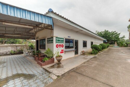 Oyo 764 Lets go Hotel