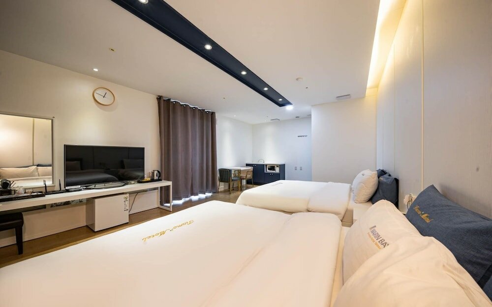 Фото Tiamo Hotel Yeosu