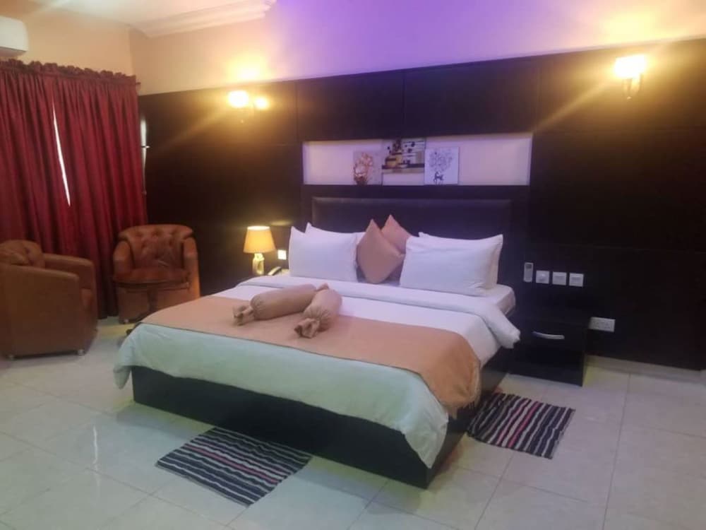 Фото Witsspring Suites