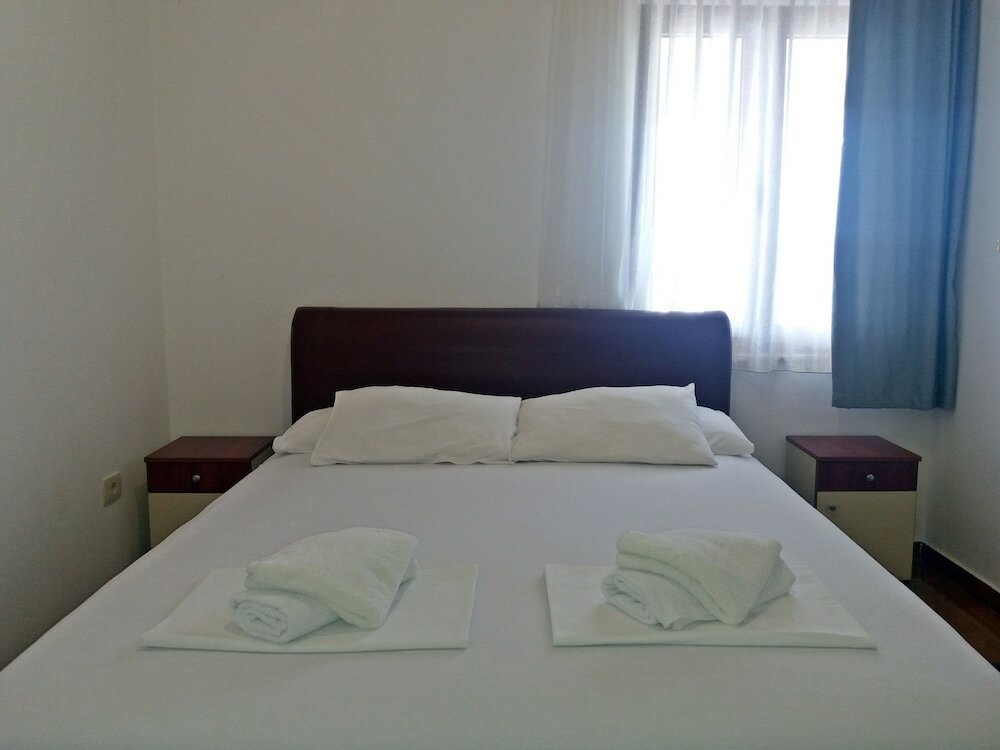 Фото Villa Oasis with swimming pool