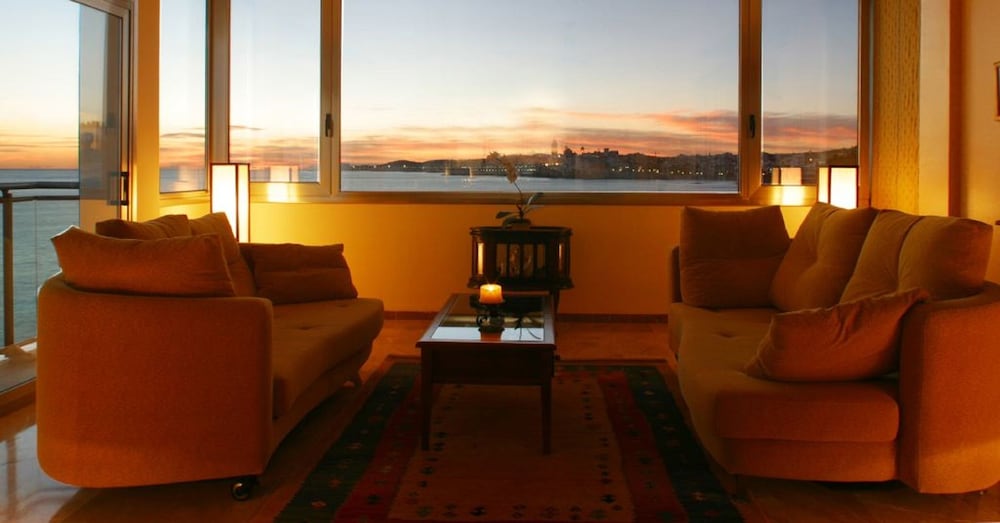 Фото Port Sitges Hotel