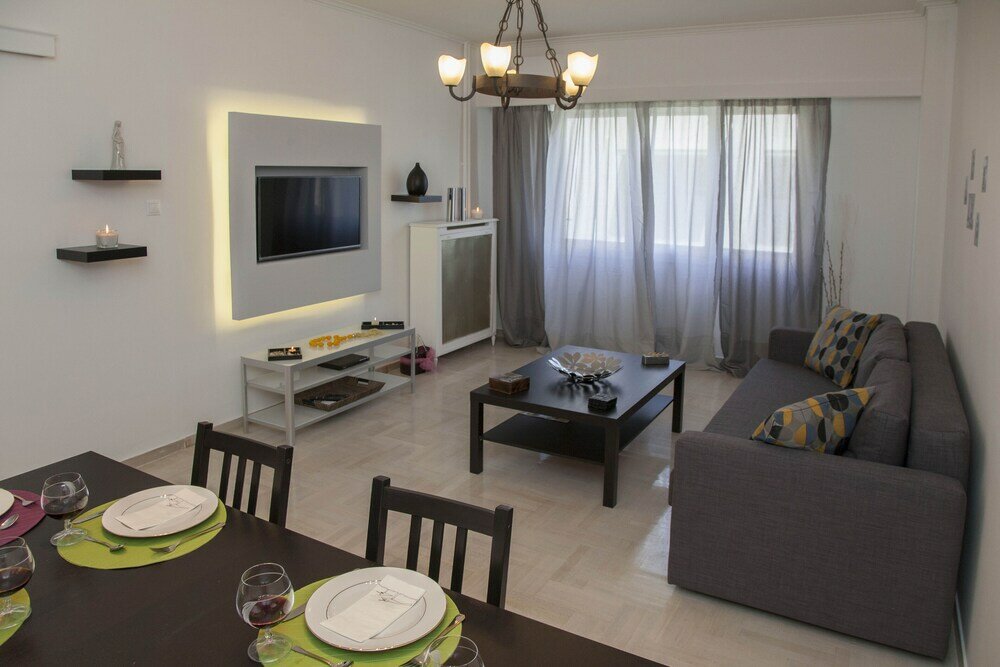 Фото Athens Gem near Archaeological Museum by Ghh