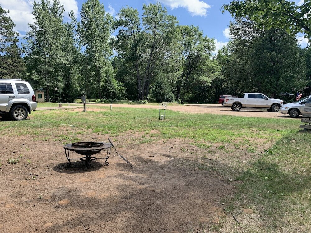 Фото Gresham Shores - Hungry Bear