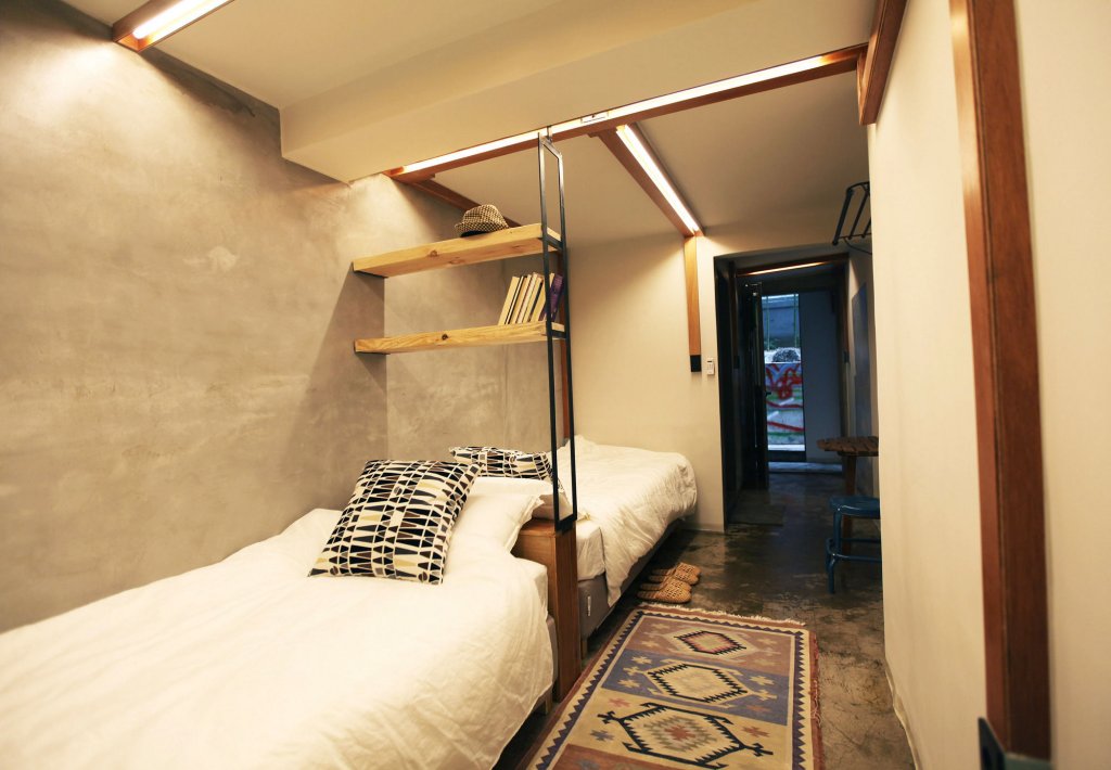 Фото Hongdae Guesthouse Pajamaparty - Hostel