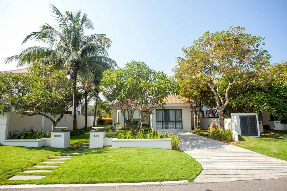 Фото Danang Ocean Beach Villa