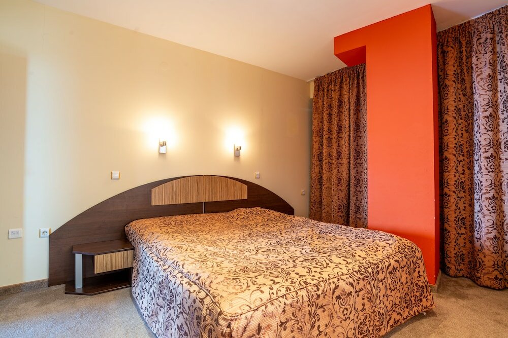 Фото Family Hotel Sunday