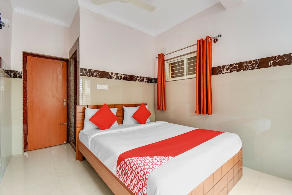Фото Oyo 43308 Sri Sai Guru Comforts