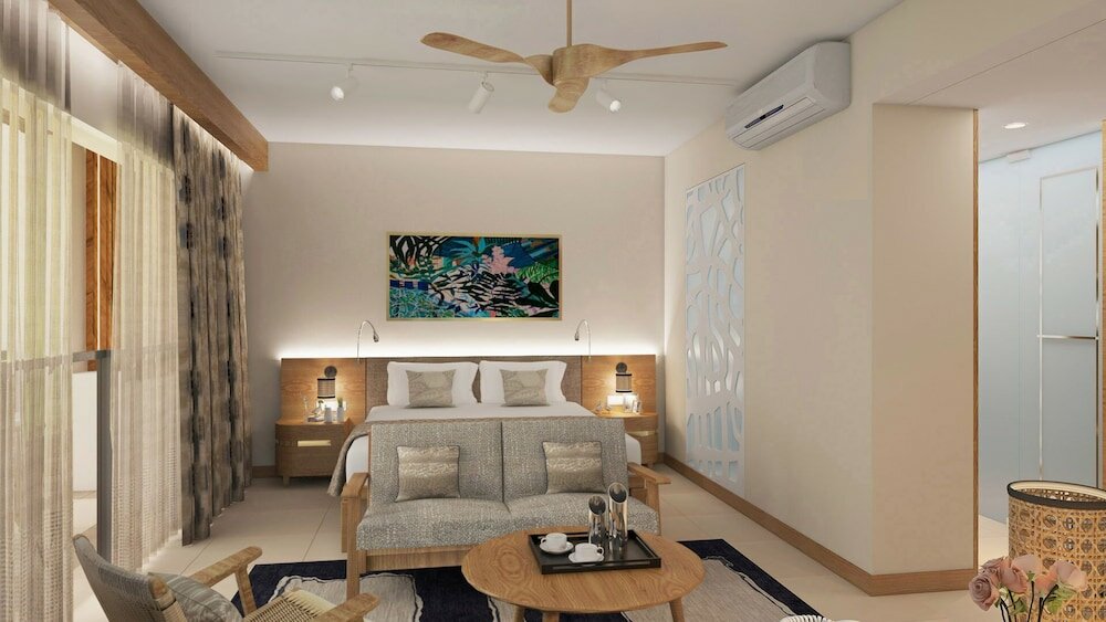 Фото Ocean's Creek Beach Hotel