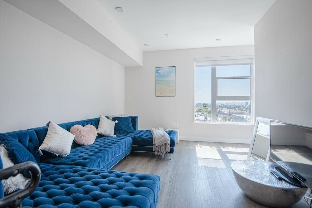 Фото Dreaming Hollywood All Suites Apartments