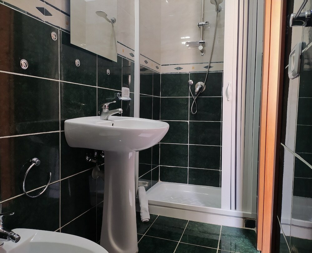 Фото Royal Rooms Station Napoli