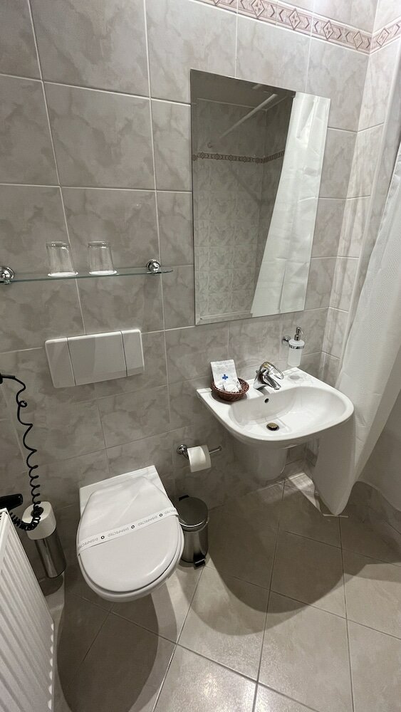 Фото Fleur De Lis Hotel