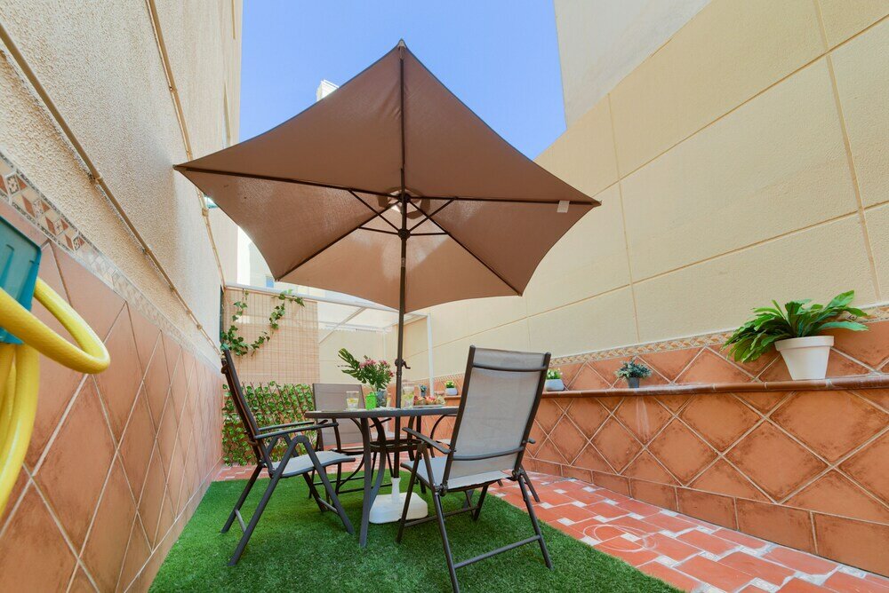 Фото Holidays2Malaga Train Station Area Apartments