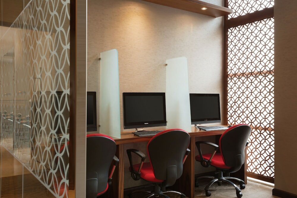 Фото Ramada by Wyndham Abu Dhabi Corniche