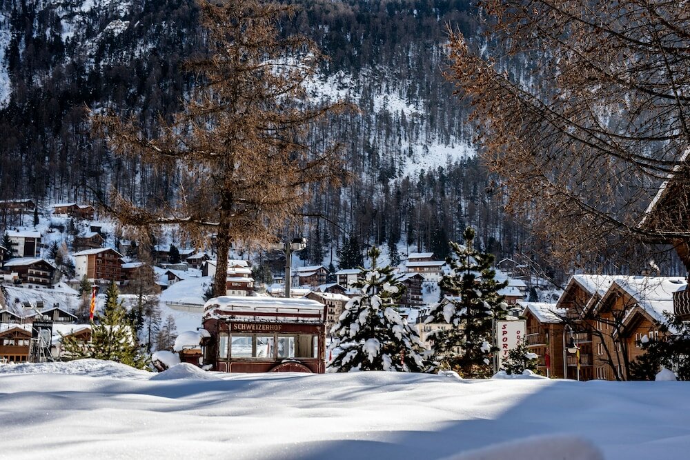 Фото Schweizerhof Zermatt
