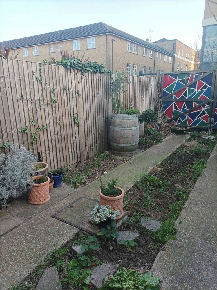 Фото Colourful & Modern 3bd House - Shoreditch
