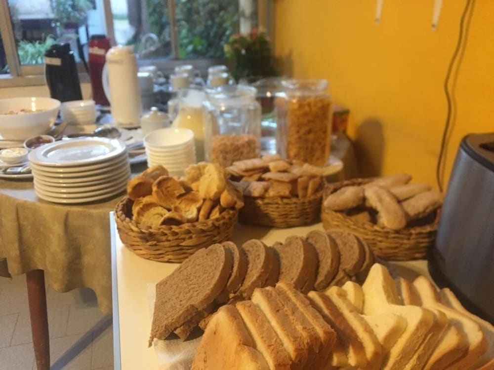 Фото Bardas Hotel Cinco Saltos