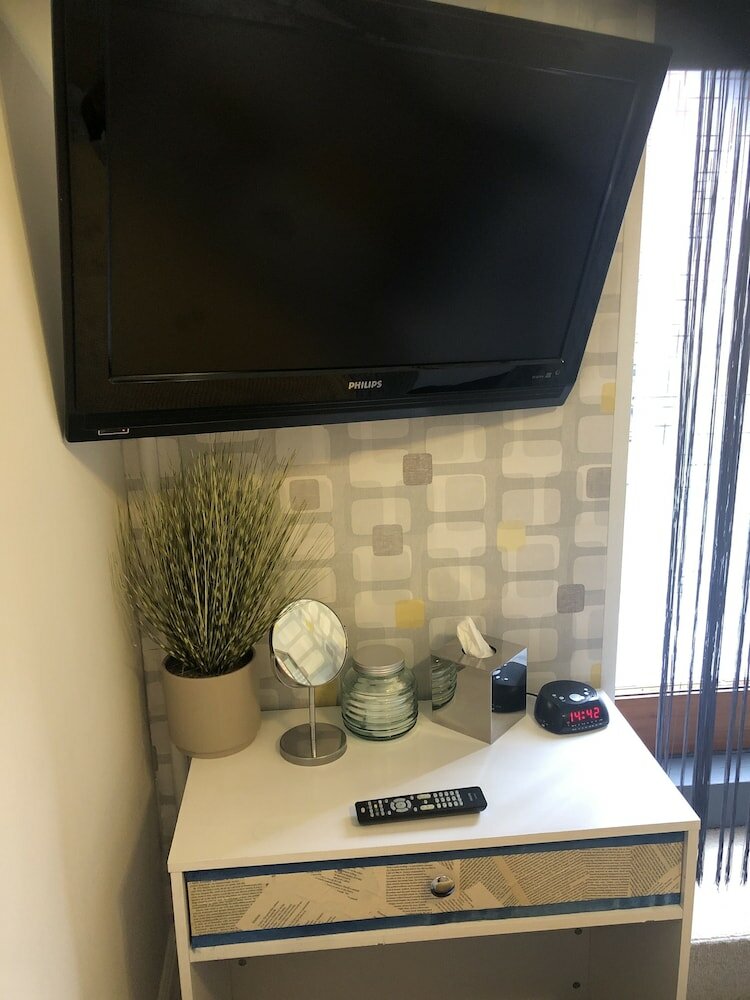 Фото Charing Cross Rooms - B&b