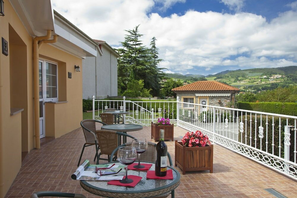 Фото Hotel Alvaro