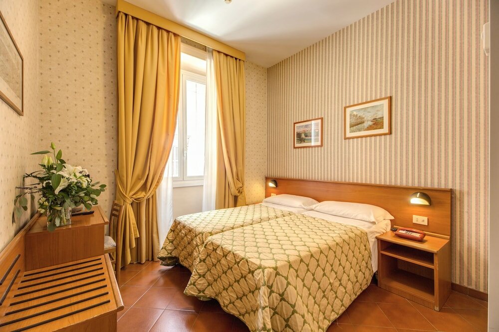 Фото Hotel Corona