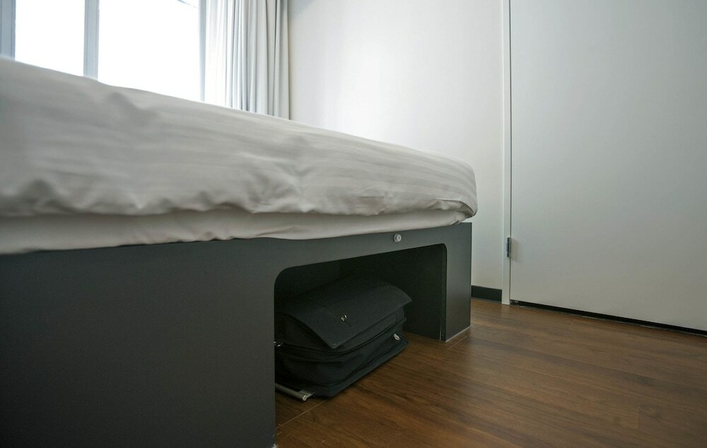 Фото EasyHotel The Hague City Centre