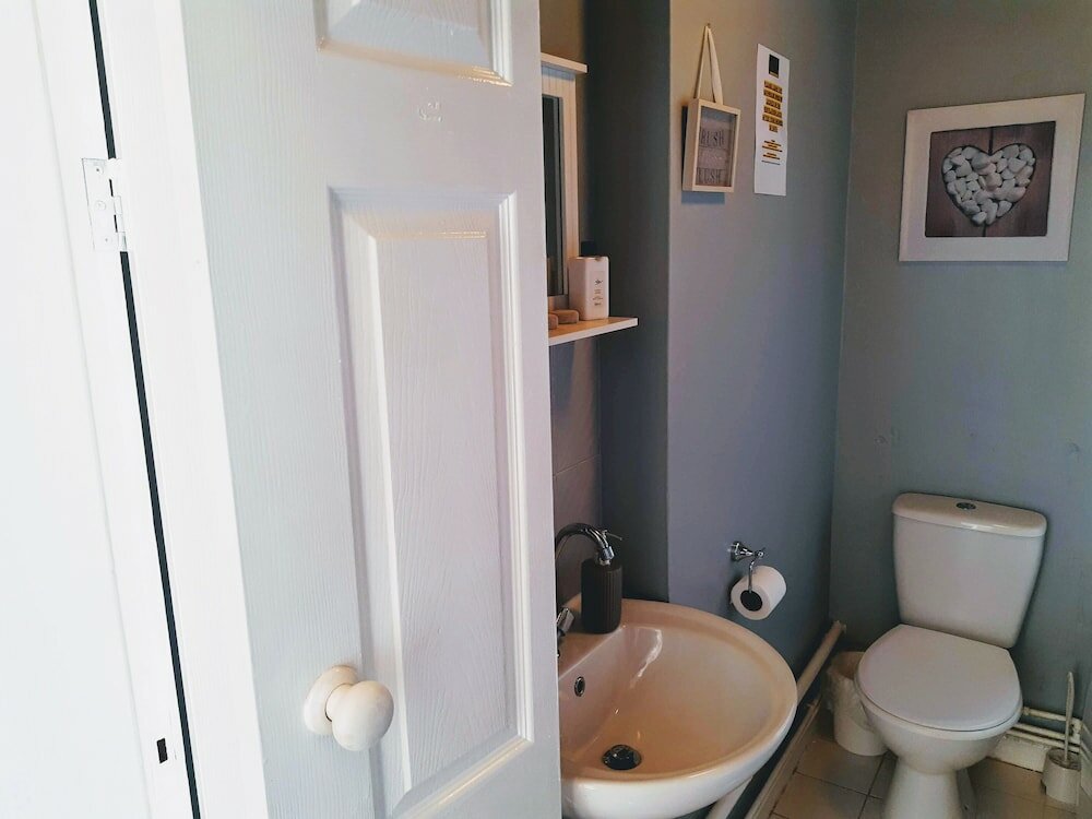 Фото The Windsor Garden Apartment