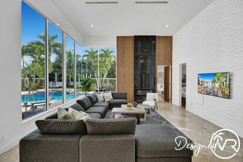Гостиница Sophia's Compound resort w heated pool в Плантейшене