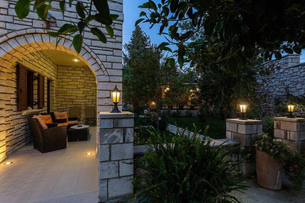 Фото Peacefull Stone-Built Villa