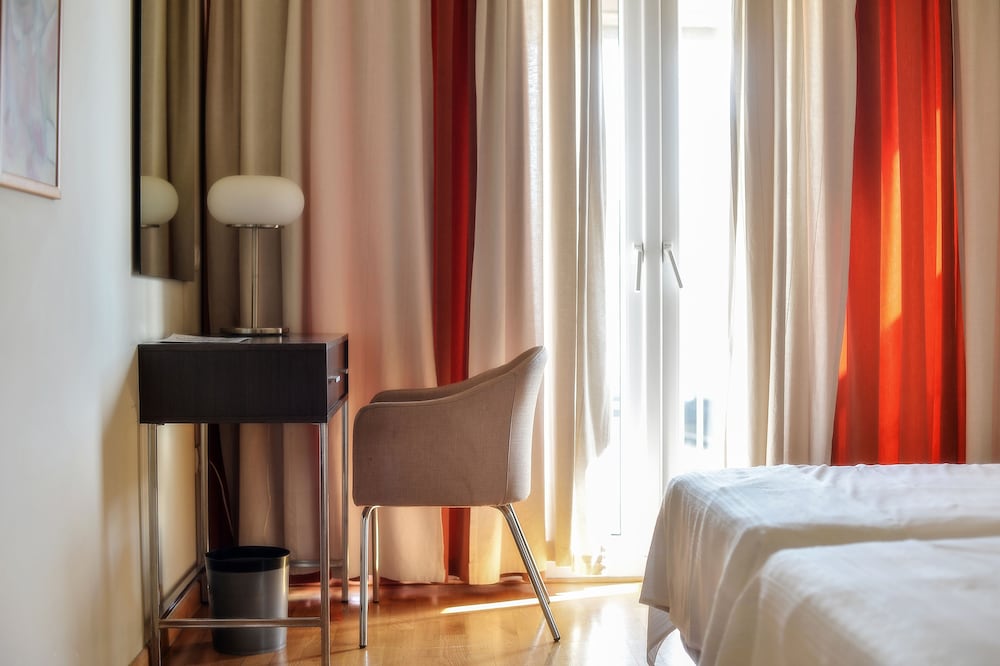 Фото Astoria Hotel