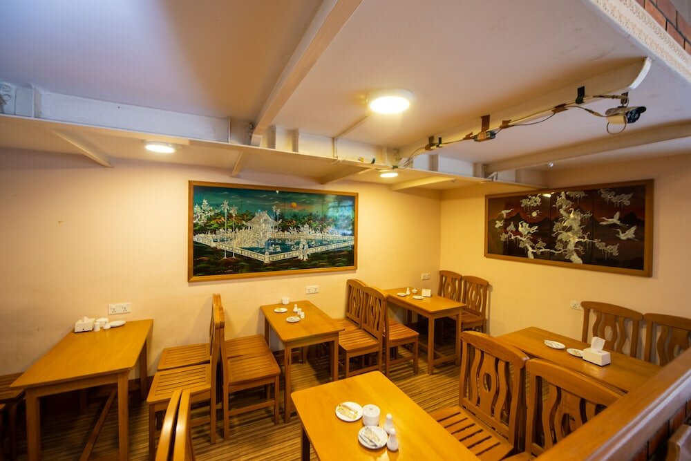 Фото Yangon Urban Hotel