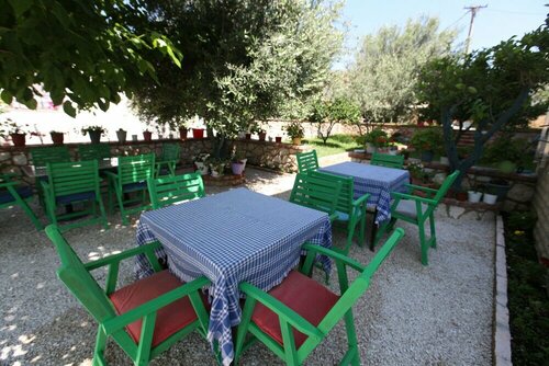 Гостиница Hotel Golden в Ксамиле