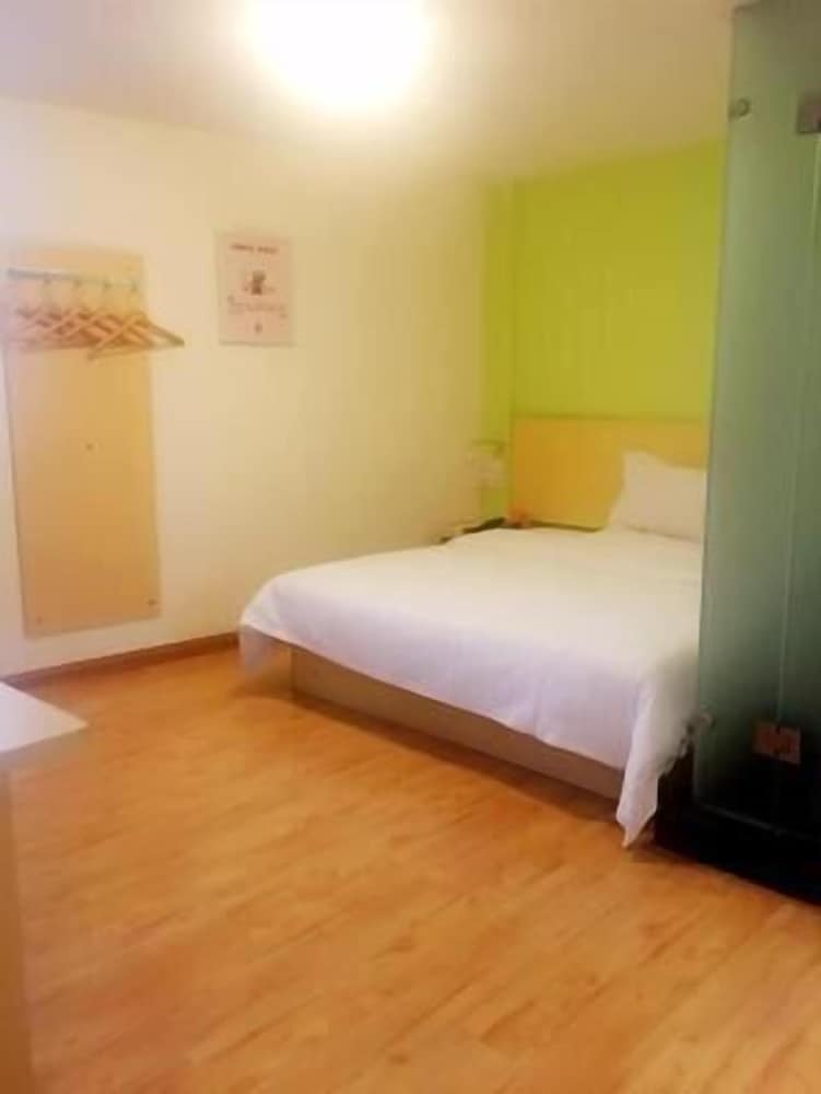 Фото Yi Mi Hotel Guangzhou Huangcun Station