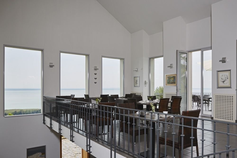 Фото Villa Patzay Borhotel