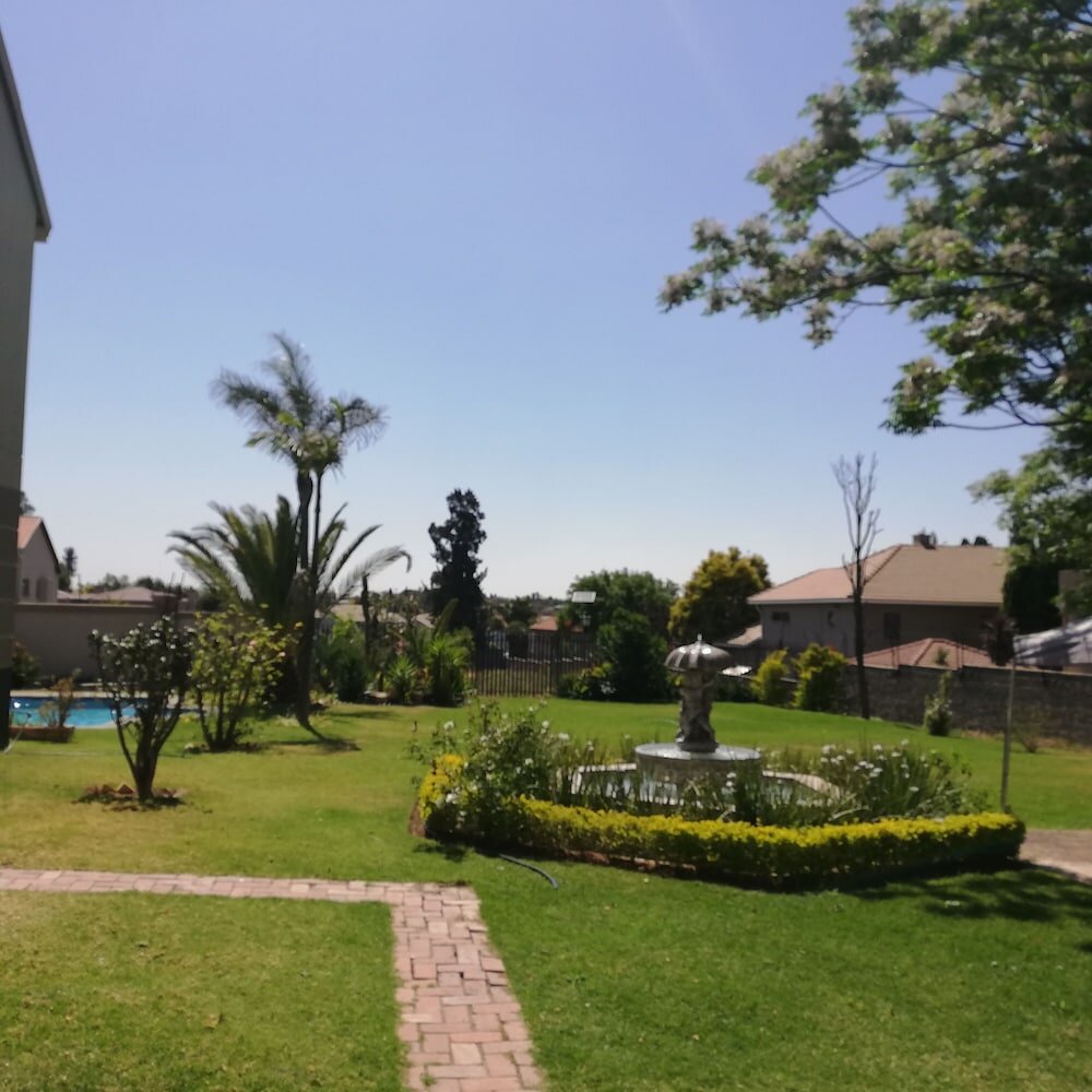 Фото Atlantic Pearl Guest House