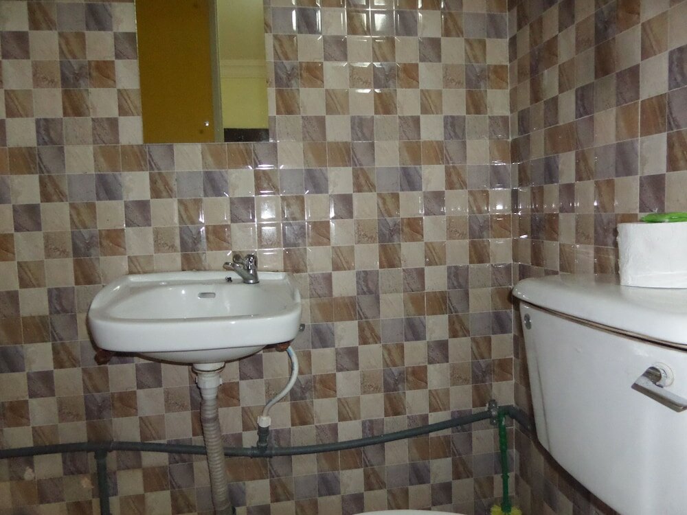 Фото Ikeja Transit Hotel Iyala