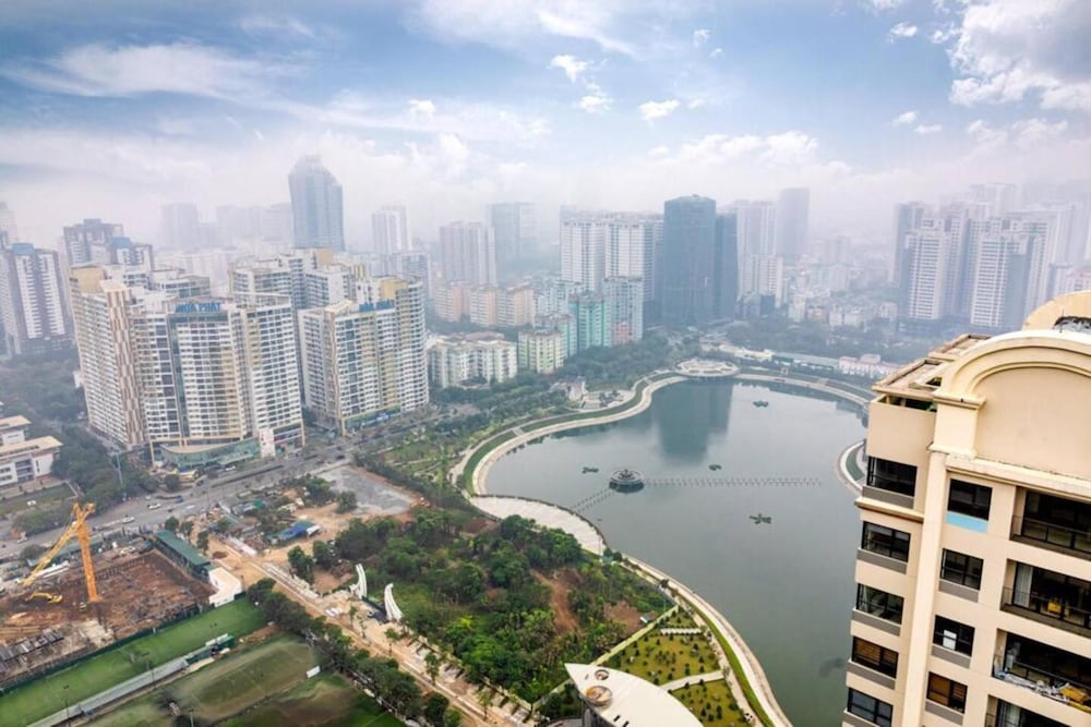 Фото Manmo Park Home D'capitale